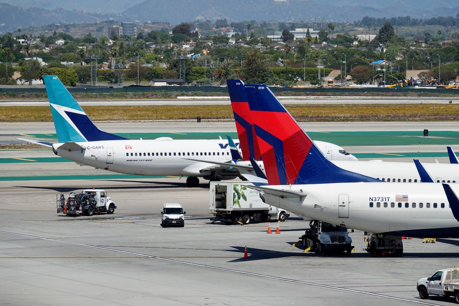 Delta WestJet LAX