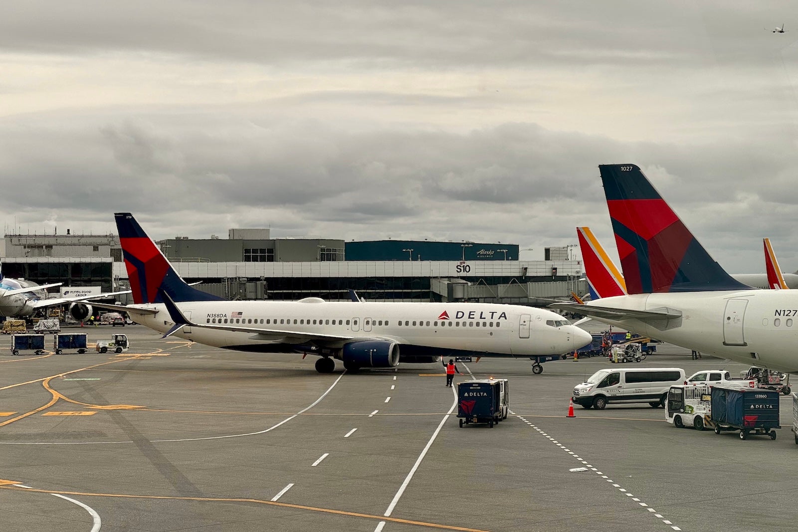 delta 737-800