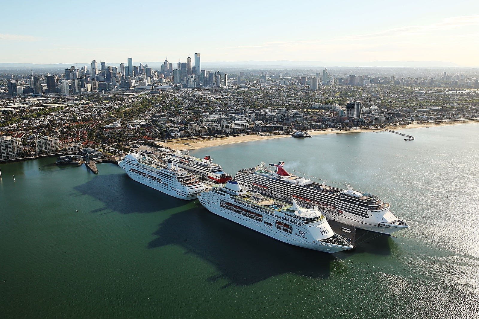 P&O Cruises Melbourne Cup - Event Cruising