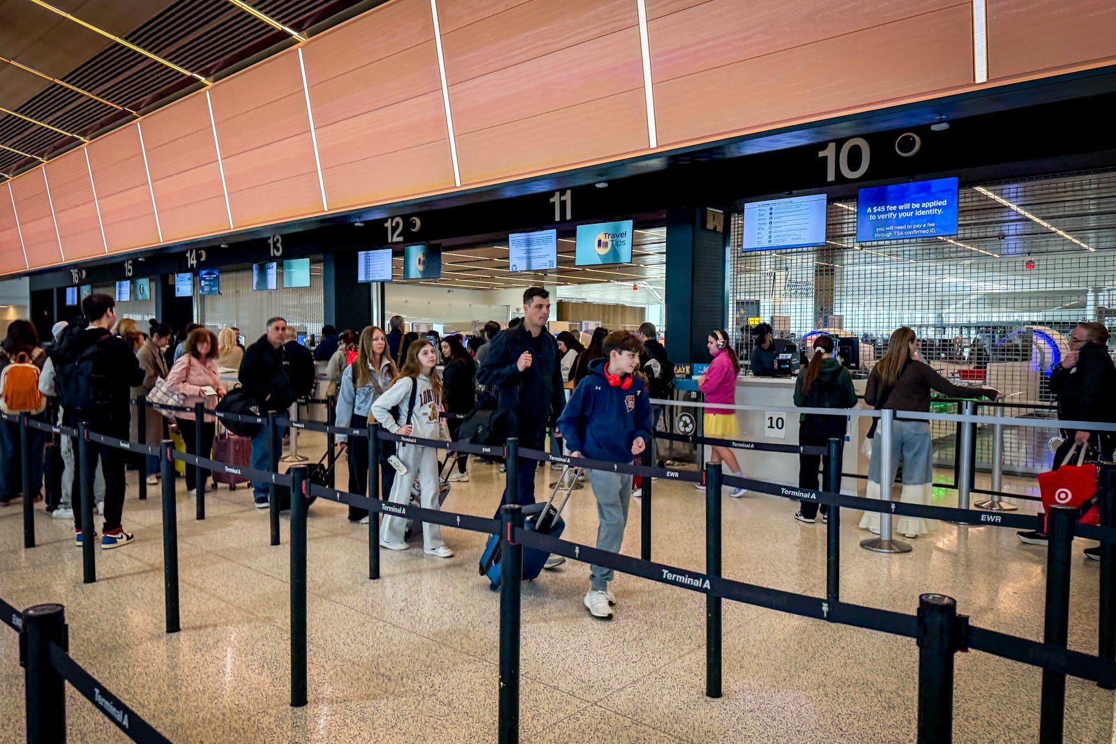 LGA TSA Lines March 2026