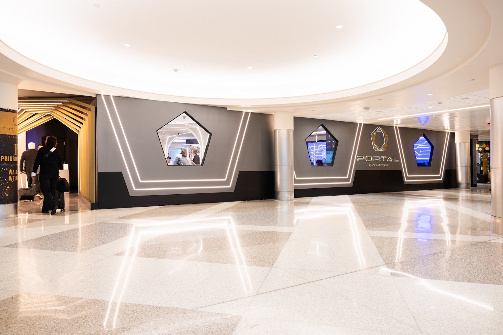 05-07-26_T1_C_Portal Lounge Storefront Architectural_by AnnieHendrickson_fullsize-8851